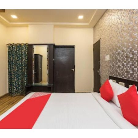 Hotel Shree Shyam Palace, אויאיין מראה חיצוני תמונה